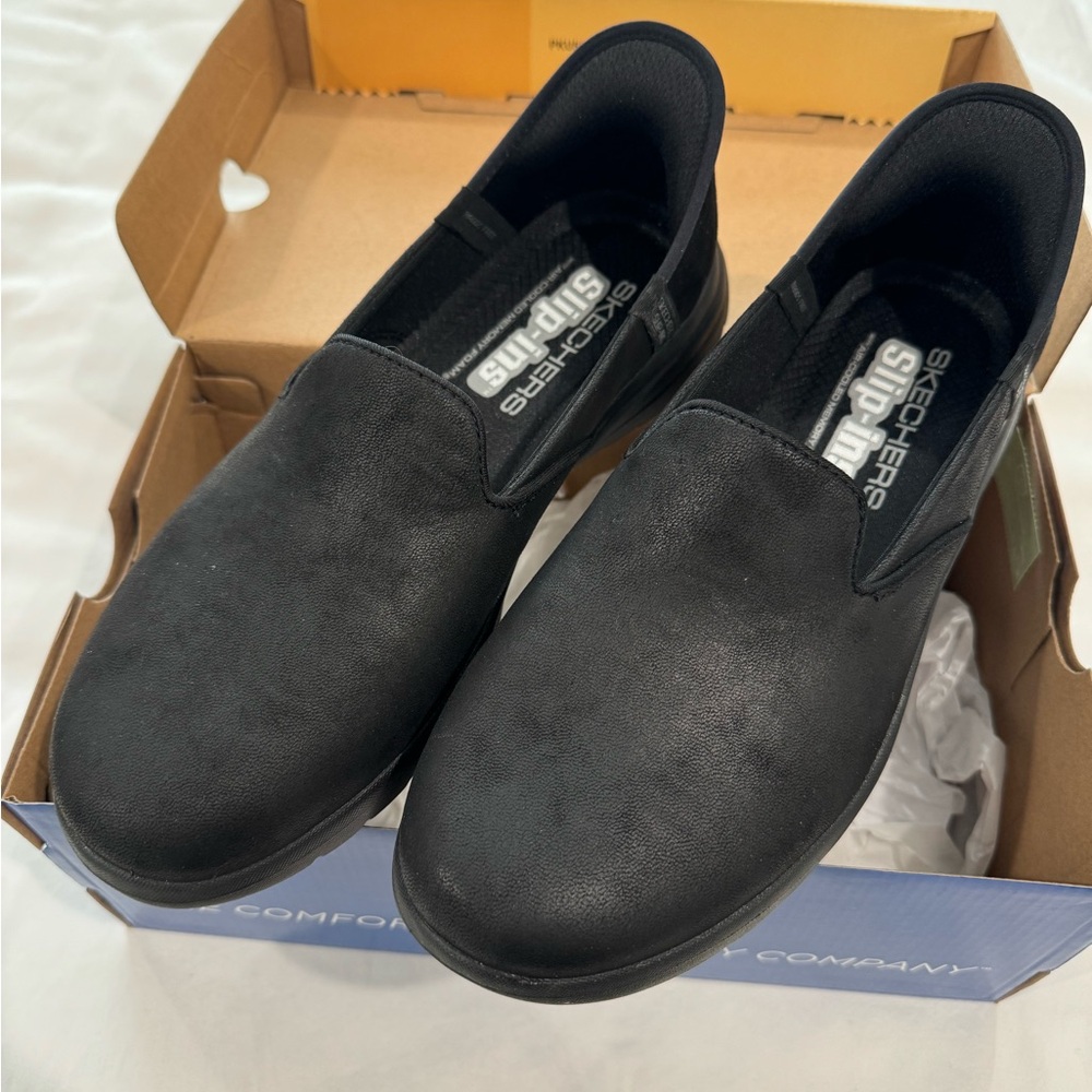 Sketchers black slip-ins 8.5